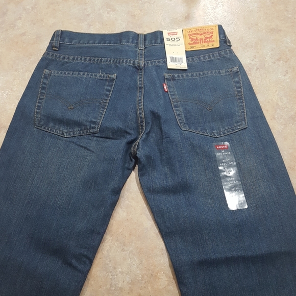 Boys size 16 reg Levis NWT - Picture 4 of 4